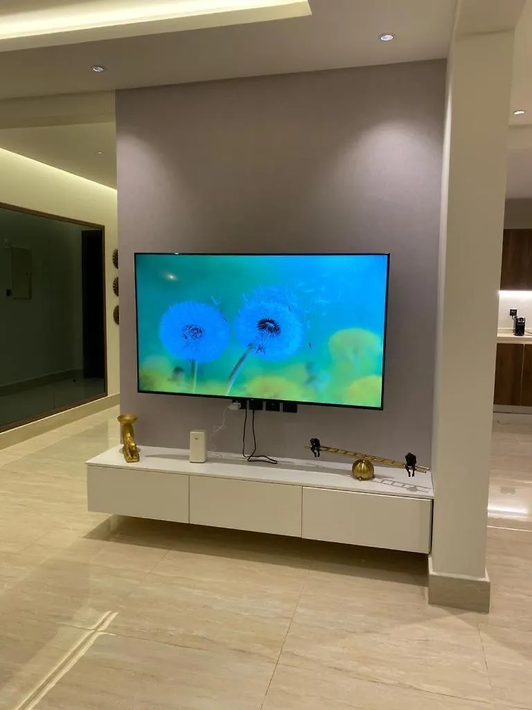 Riyadh Luxury الملقا 2 0*,